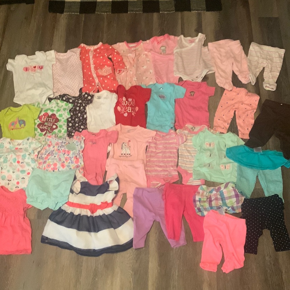 Newborn girls lot 1